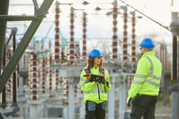Best Affordable Electrician  in Oak Hills, OR
