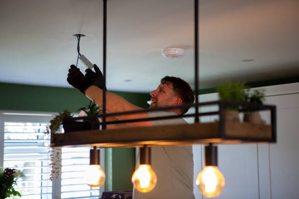 Best 24-Hour Electrician  in Oak Hills, OR